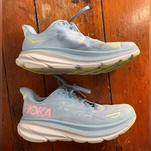 Hoka Clifton 9s - blue/dusk color women’s size 9